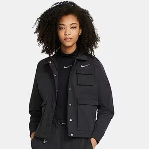 Nike Black Utility Jacket Versatile Design